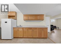 56 MCFARLANE Drive - 33