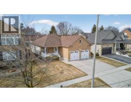 56 MCFARLANE Drive - 44