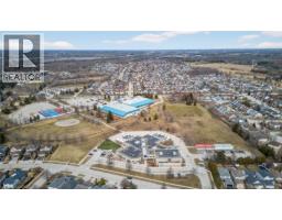 56 MCFARLANE Drive - 46