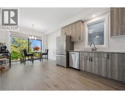 40 MOON Crescent - 11