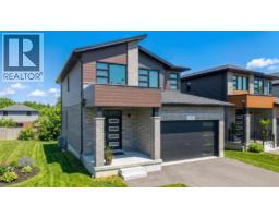 40 MOON Crescent - 2