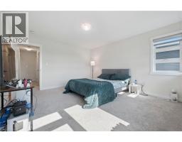 40 MOON Crescent - 22