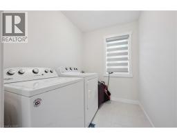 40 MOON Crescent - 24