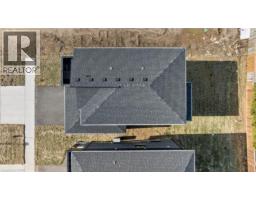 40 MOON Crescent - 32