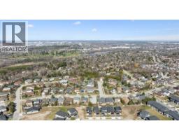 40 MOON Crescent - 33