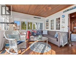 10 KIWANIS Avenue - 11