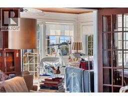 10 KIWANIS Avenue - 13