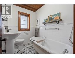 10 KIWANIS Avenue - 23