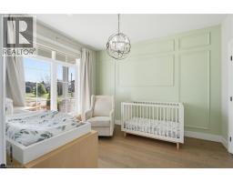 9 EAST Street N - 15