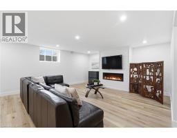 9 EAST Street N - 22