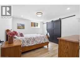 9 EAST Street N - 28