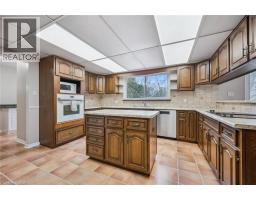 124 AUTUMN HILL Crescent - 12