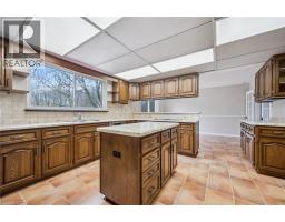 124 AUTUMN HILL Crescent - 13