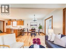 26 WASHINGTON Street E - 17