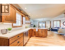 26 WASHINGTON Street E - 24