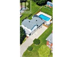 26 WASHINGTON Street E - 3