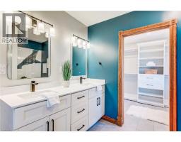 26 WASHINGTON Street E - 32