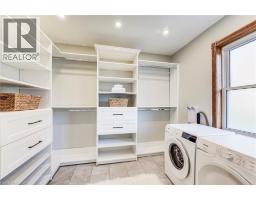 26 WASHINGTON Street E - 34