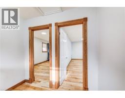 26 WASHINGTON Street E - 35