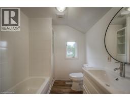 10 BRUCE Street - 19