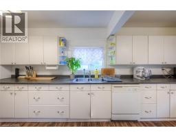 10 BRUCE Street - 44