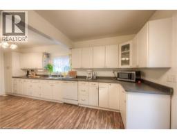 10 BRUCE Street - 47