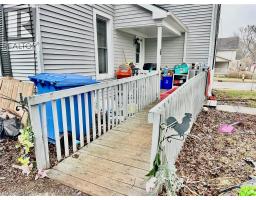 252 ROBINSON Street - 10