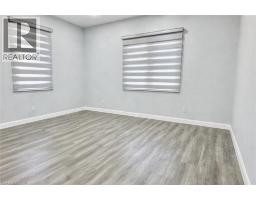 252 ROBINSON Street - 12