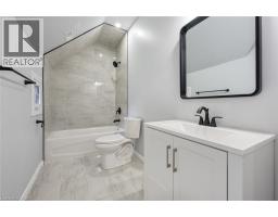 252 ROBINSON Street - 29