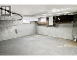 252 ROBINSON Street - 30