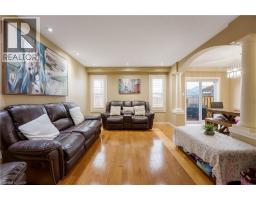 924 COPPER LEAF Crescent - 13