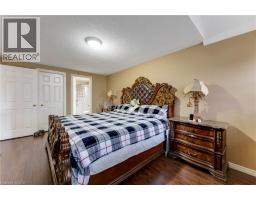 924 COPPER LEAF Crescent - 16