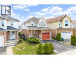 924 COPPER LEAF Crescent - 2