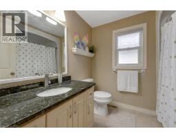 924 COPPER LEAF Crescent - 21