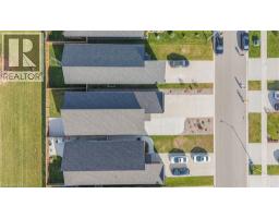 110 MOONSTONE Crescent - 27