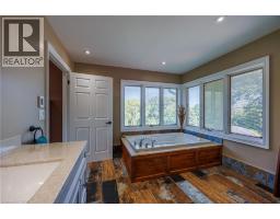 1285 COCKSHUTT Road - 16