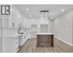 29 WEYMOUTH Street UnitNo. 27 - 15