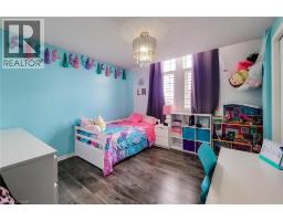 104 HOUGHTON Street - 37