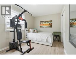 19B DUNDAS Street W - 12