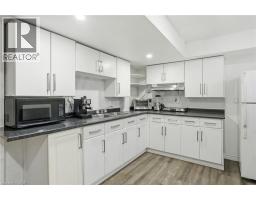 19B DUNDAS Street W - 18