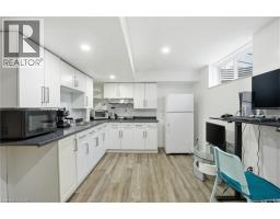 19B DUNDAS Street W - 19