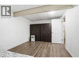 19B DUNDAS Street W - 24