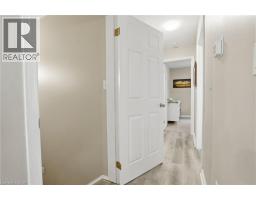 19B DUNDAS Street W - 25