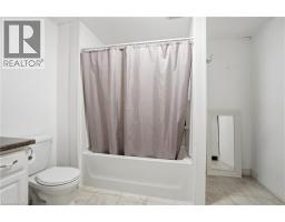 19B DUNDAS Street W - 27