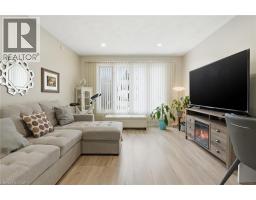 19B DUNDAS Street W - 3