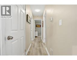 19B DUNDAS Street W - 9