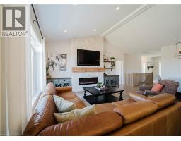 300 SNYDER S Road E UnitNo. 12 - 6