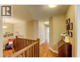 259 ZELLER Drive - 23