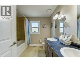 259 ZELLER Drive - 25