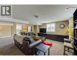 259 ZELLER Drive - 43